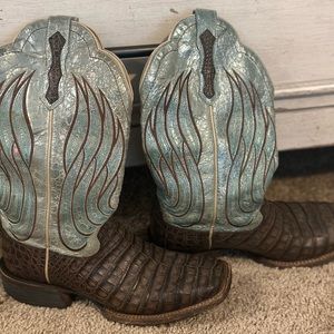 Women cowgirl boots size 8